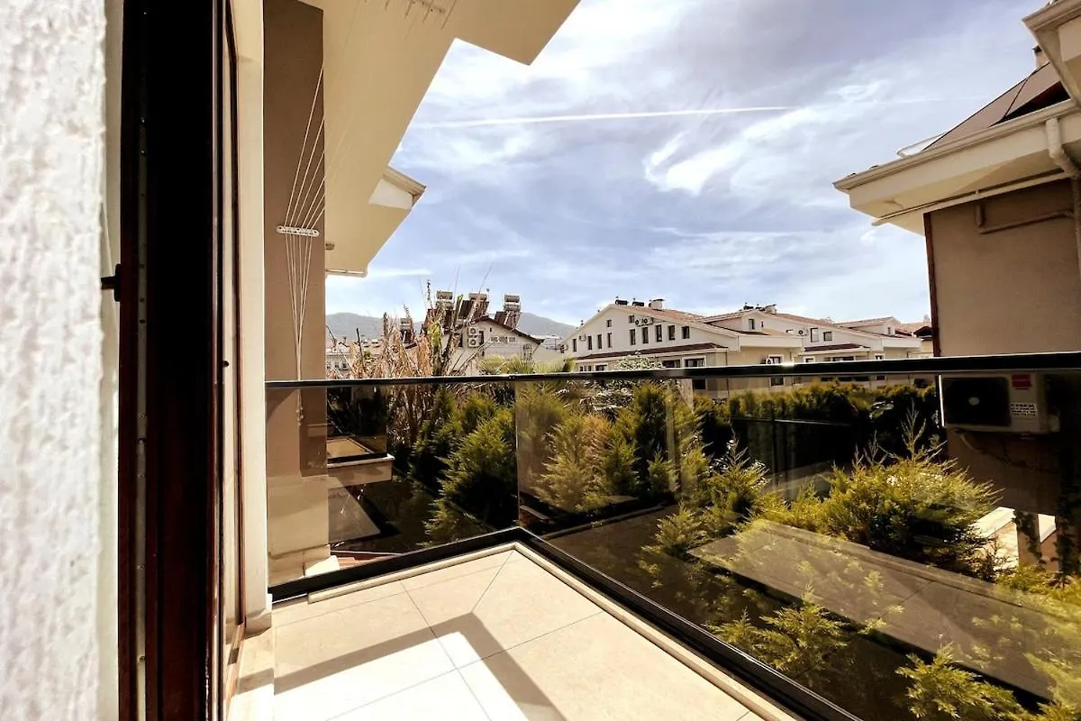 Modern Apartment For 6 People In Fethiye Center