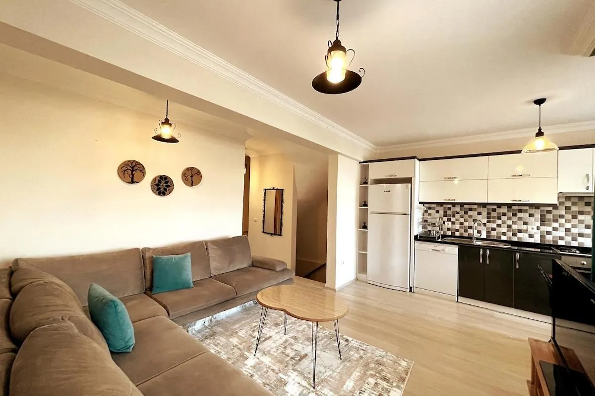 Modern Apartment For 6 People In Fethiye Center